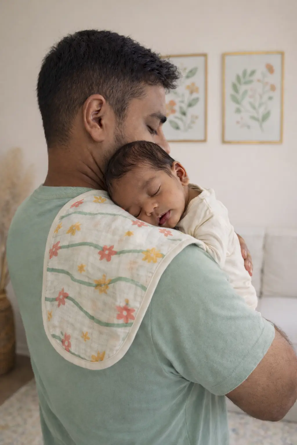 muslin burp cloth for newborn shoulder use soft cotton absorbent